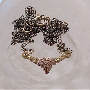Vintage 1970s Black Hills Gold Foliage Pendant Necklace